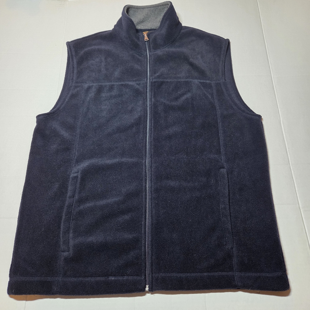 St. John's Bay Navy Fleece Vest Size Large